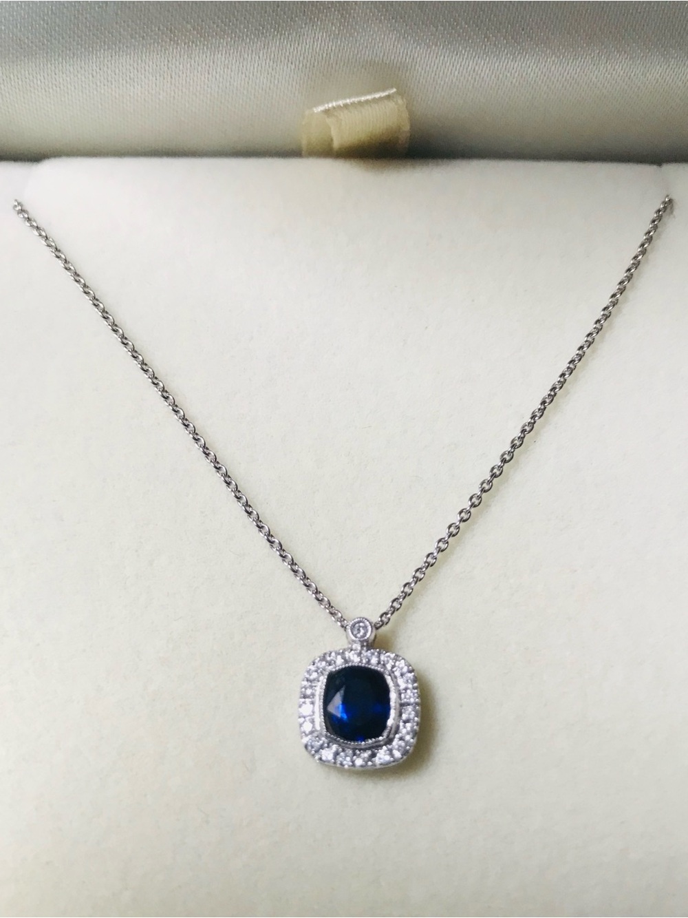 750 18k Vintage Sapphire and Diamond Necklace18”